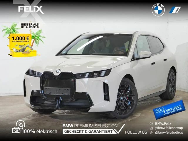BMW iX xDrive45 M SPORTPAKET PRO+22"ALU+ANH.KUPPLUNG 2025 Elektrisch