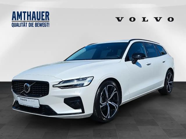 Volvo V60 B4 Plus Dark ACC/Pano/AHK/belüft. Sitze/HUD 2025 Benzine