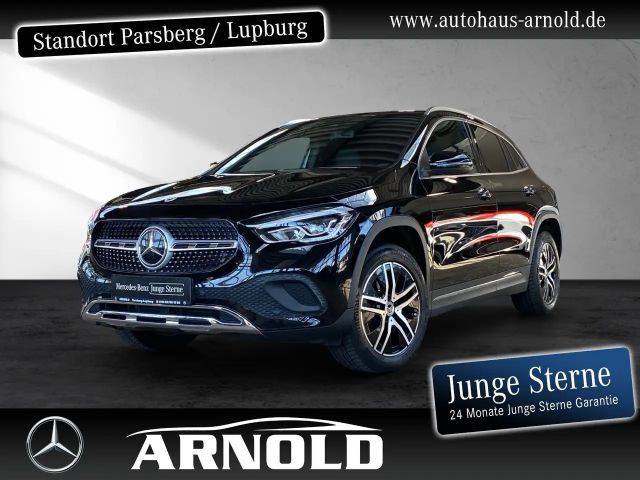 Mercedes-Benz GLA 200 GLA 200 d Progressive Kamera LED Sitzheizung AHK 2021 Diesel