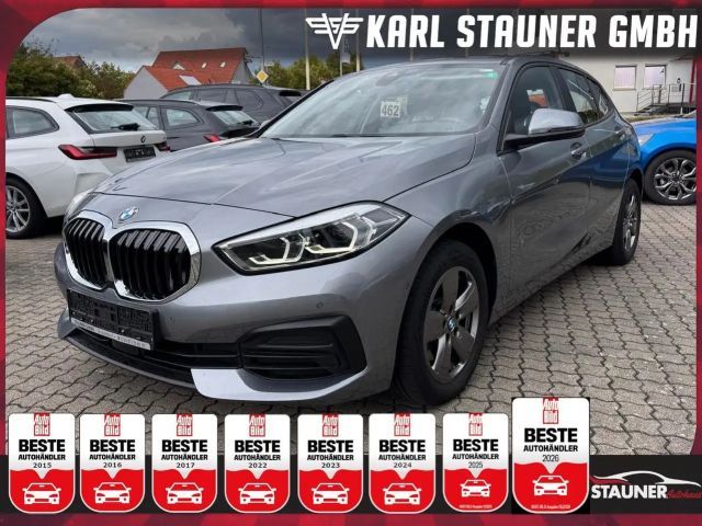 BMW 118 i Limousine Advantage PDC KLIMAAUTOMATIK NAVI 2023 Benzine