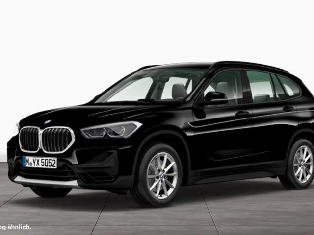 BMW X1 sDrive18i Adv. AHK LED HUD Kamera 2021 Benzine