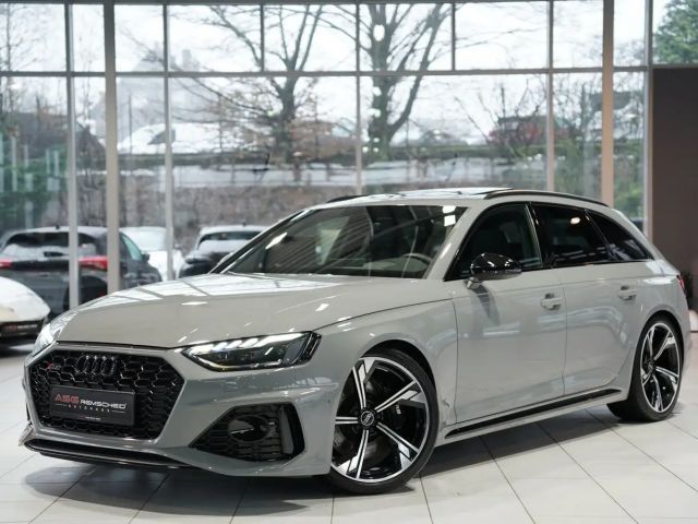 Audi RS4 Avant q. *2.H *20 *RS Essential *H-UP *Pano 2023 Benzine
