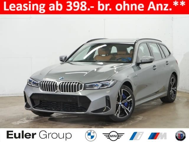 BMW 330 eA Tour M-Sport Pano AHK HUD 18'' HiFi Iconic adLE 2025 Hybride / Benzine