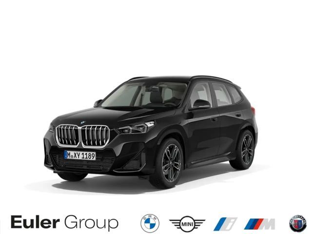 BMW X1 xDrive 23i Sportpaket HUD AD AHK-klappbar AHK Navi 2025 Benzine