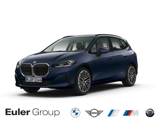 BMW 220 Active Tourer i AHK-klappbar AHK Navi Digitales Co 2025 Benzine