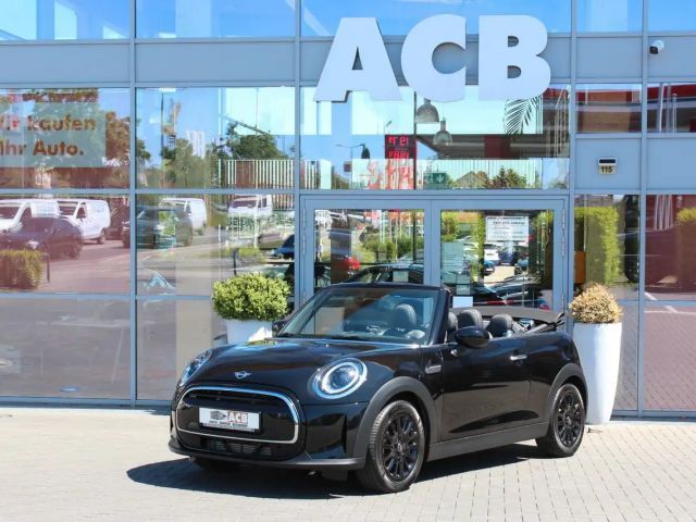 MINI One Cabrio Classic Trim Navi LED Key. Go 1.Hand 2021 Benzine