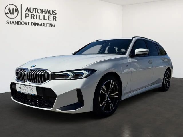BMW 320 i Touring M Sport/NAVI/AHK/LED/LiveCockpit 2024 Benzine