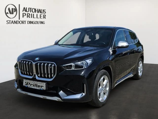BMW iX1 30 xDrive xLine/NAVI/LED/DAB/Apple/Leder 2023 Elektrisch