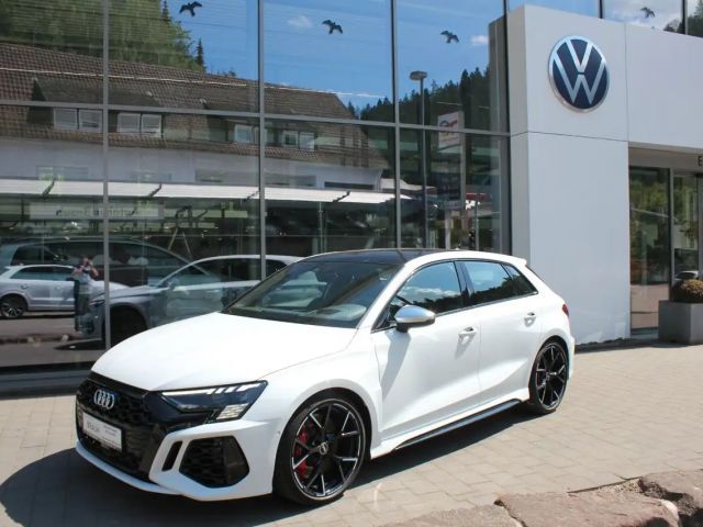 Audi RS3 RS 3 Sportback 2.5 TFSI quattro Automatik 2022 Benzine