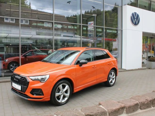 Audi Q3 35 1.5 TFSI advanced S-Tronic AHK 2023 Benzine