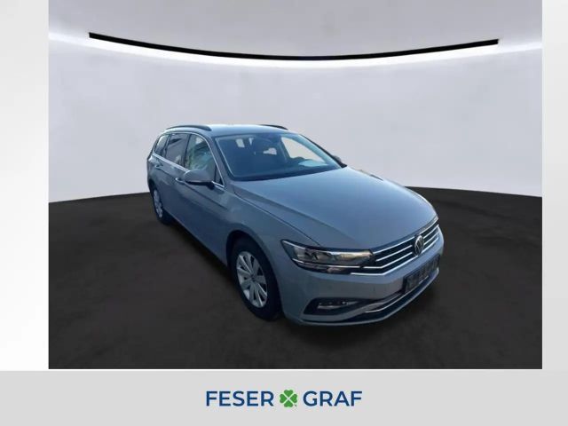 Volkswagen Passat Variant Business 1.5 TSI DSG/LED/Rear View/Sitzhzg./AHK 2023 Benzine