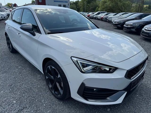 Cupra Leon 1.5 eTSI *DSG*PDCHI+VO+KAMERA*SHZ*NAVI*TEMP 2023 Benzine