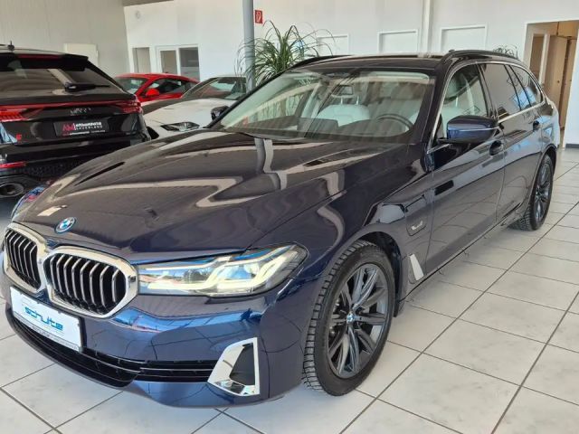 BMW 530 5 Touring 530 e Luxury Line 2023 Hybride / Benzine