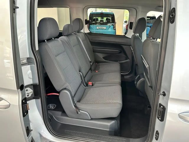 Ford Grand Tourneo
