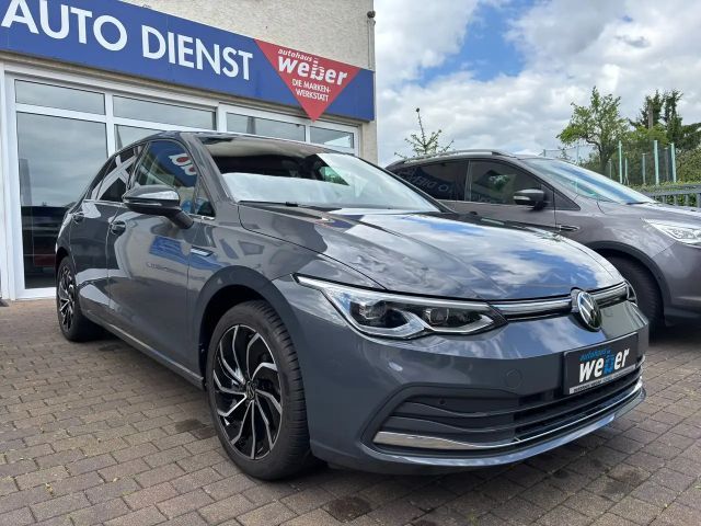 Volkswagen Golf Style*Limo.*KAMERA*NAV*CARPLAY*Elek.Sitz*LED*ACC 2023 Benzine