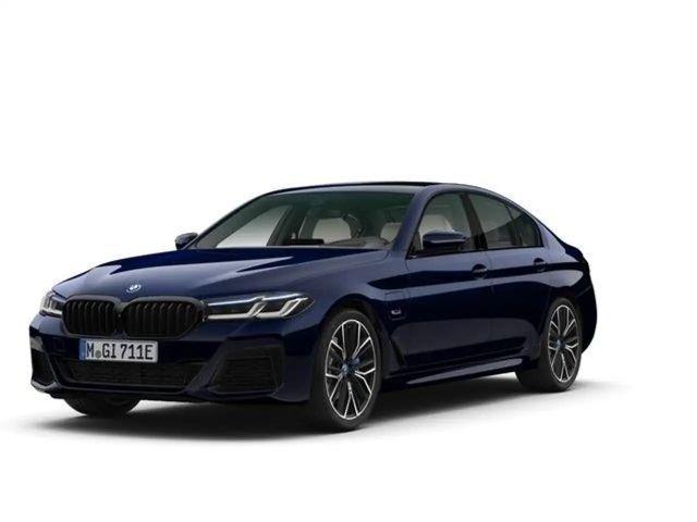 BMW 545 e xDrive M Sportpaket Laserlicht GSD Head Up 2022 Hybride / Benzine
