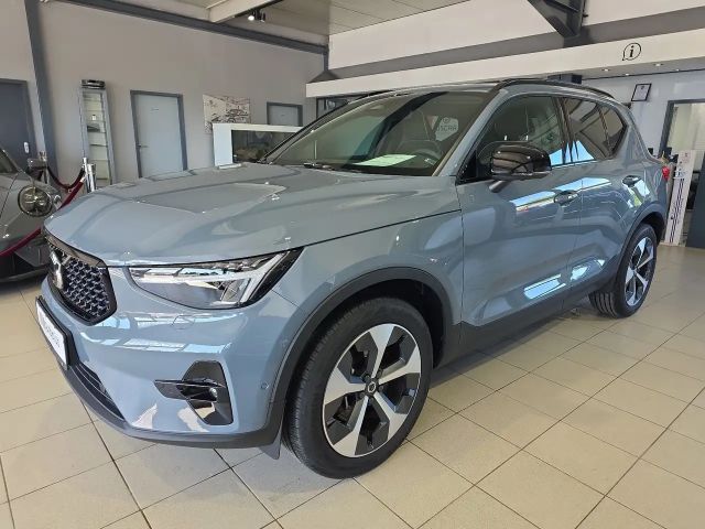 Volvo XC40 B4 Ultimate Dark AWD ACC BLIS AHK 360° LED 2023 Benzine