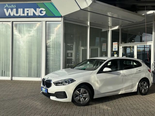BMW 118 i Advantage Navi LED PDC Temp. + Limiter DAB 2024 Benzine