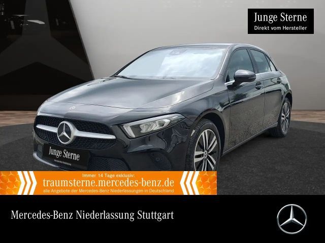 Mercedes-Benz A 250 e STYLE+LED+8G 2022 Hybride / Benzine