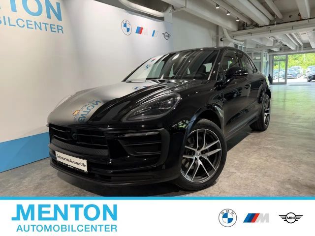 Porsche Macan Basis RFK 2022 Benzine