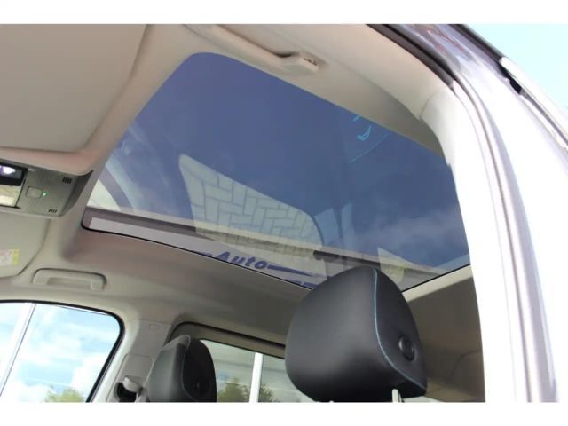 Ford Grand Tourneo