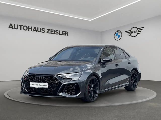 Audi RS3 Limousine TFSI quattro Rückfahrkamera Leder 2022 Benzine