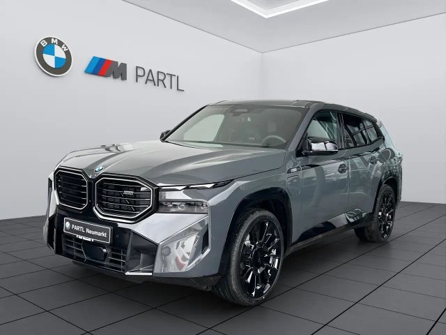 BMW XM 50e  AUTOBAHNASSIST 360° AHK Massage 2026 Hybride / Benzine