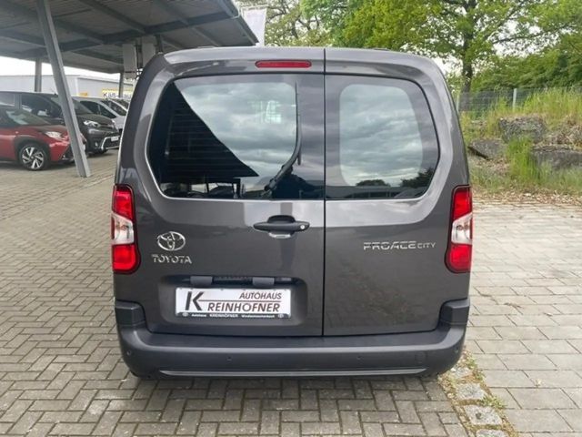 Toyota Proace City