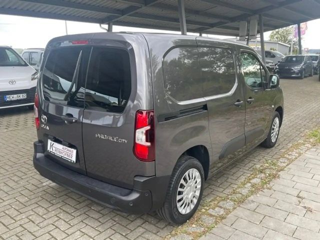 Toyota Proace City