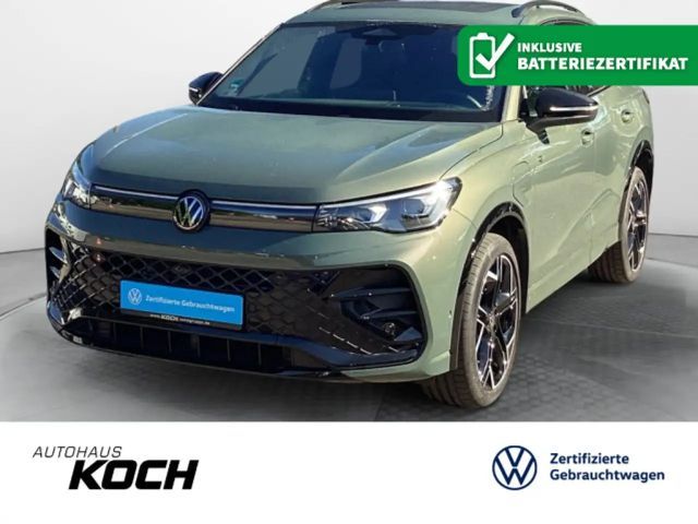 Volkswagen Tiguan 1,5eHybrid R-Line Kamera LED Pano AHK 2025 Hybride / Benzine