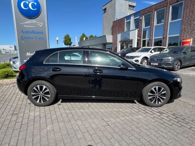 Mercedes-Benz A 180 d Business aktiver Park-Assistent LED HIGH 2023 Diesel