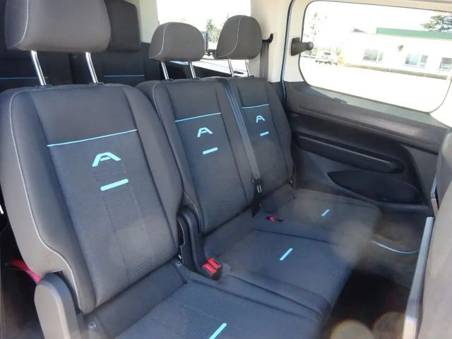 Ford Grand Tourneo