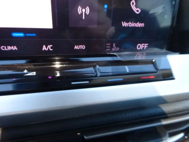 Ford Grand Tourneo