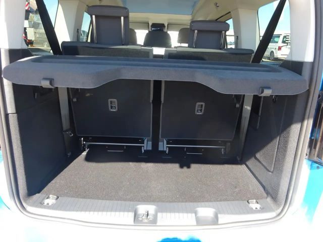 Ford Grand Tourneo