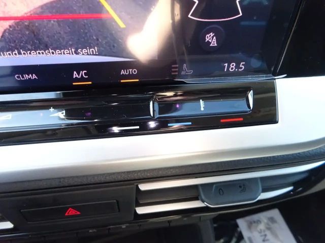 Ford Grand Tourneo