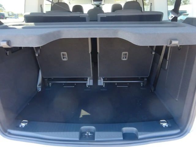 Ford Grand Tourneo