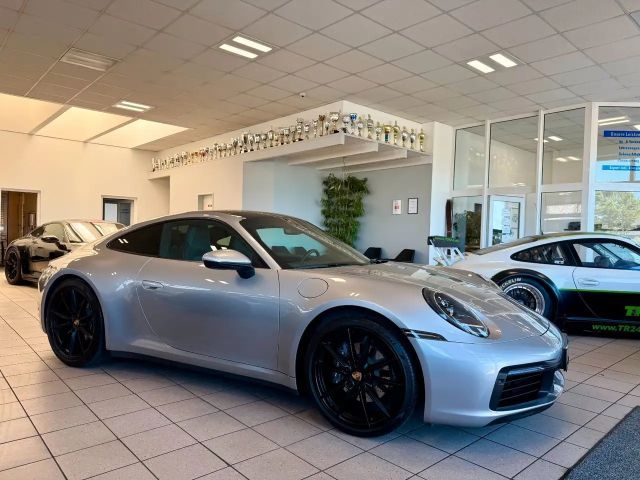 Porsche 992 911 992 Carrera SAA / Glasdach / BOSE / APPROVED 2022 Benzine