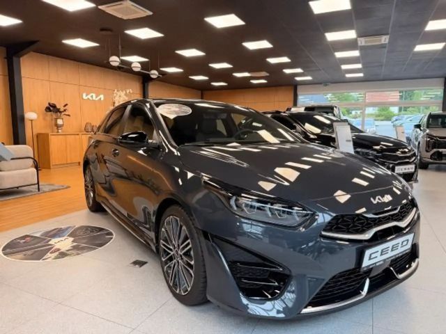 Kia Ceed / cee'd