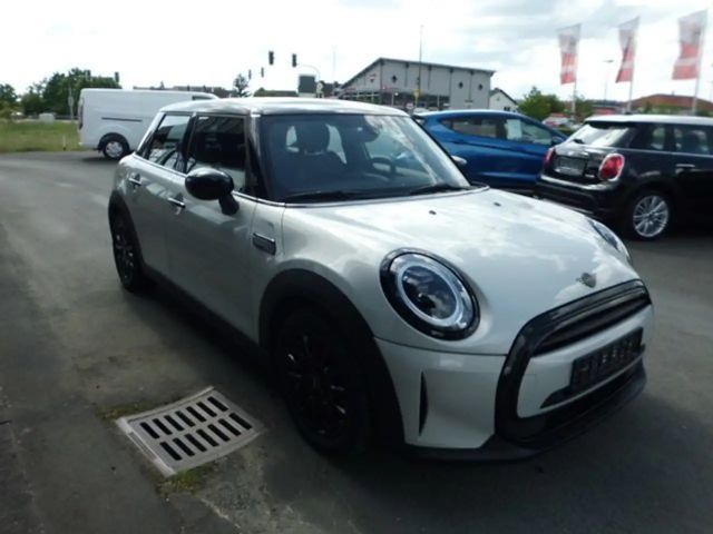MINI Cooper Cooper Classic Trim 2022 Benzine