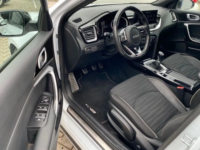 Kia Ceed / cee'd