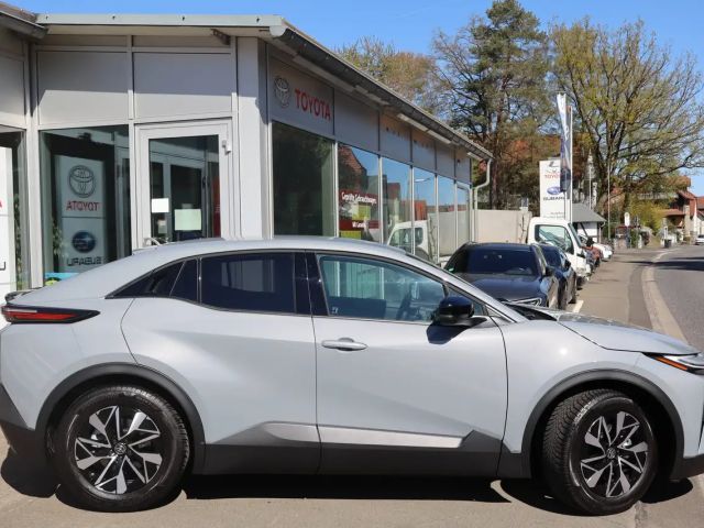 Toyota C-HR+