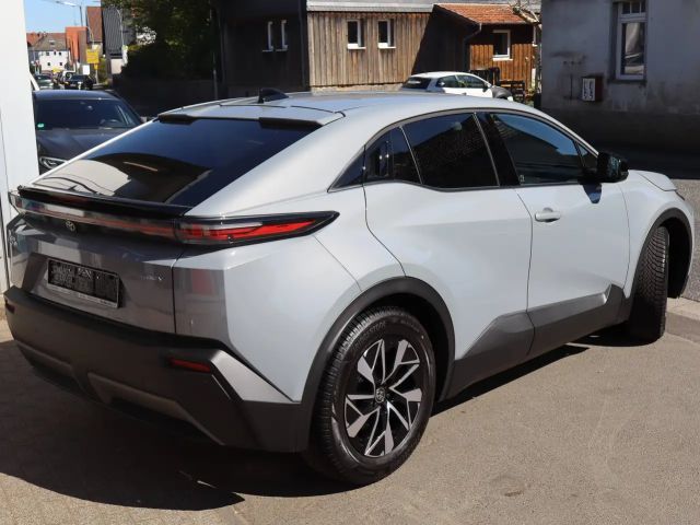 Toyota C-HR+