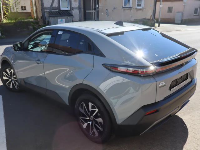 Toyota C-HR+