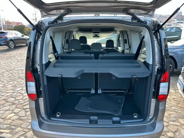 Ford Grand Tourneo