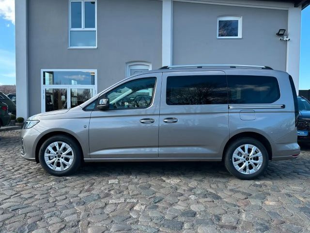 Ford Grand Tourneo