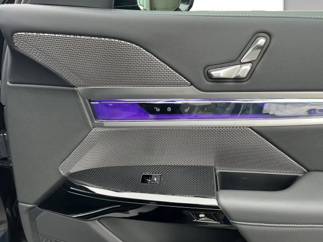 BMW 740