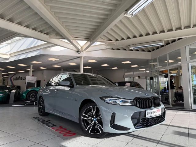 BMW 320 e M Sportpaket LED/HUD/CAM/AHK/DAB 2024 Hybride / Benzine