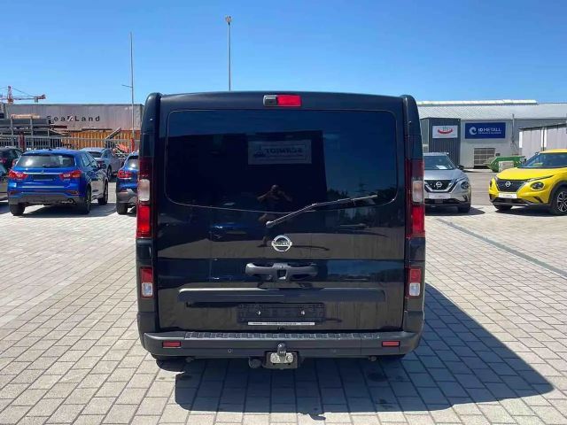 Nissan NV300