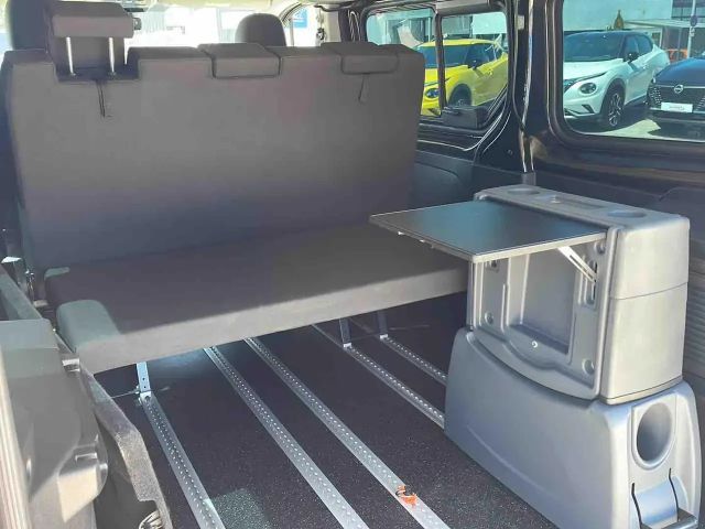 Nissan NV300