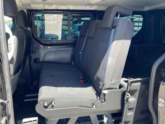 Nissan NV300